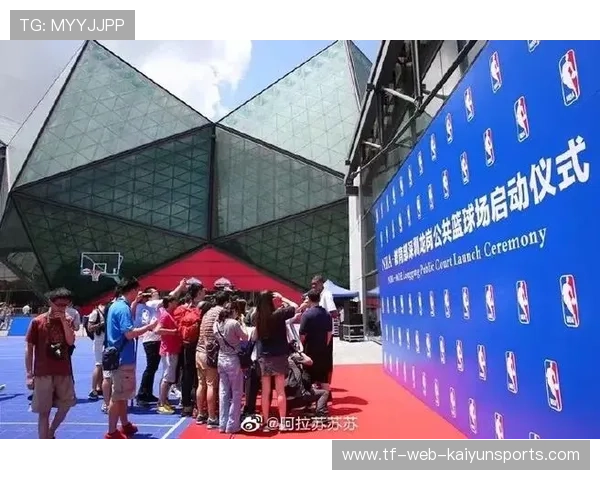 字母哥参与社区帮扶计划，媒体报道称其“真诚到位”