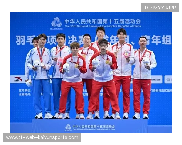 羽毛球男双配合天衣无缝：从默契到巅峰的完美演绎