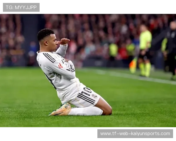 姆巴佩底线处连续假动作骗过门将